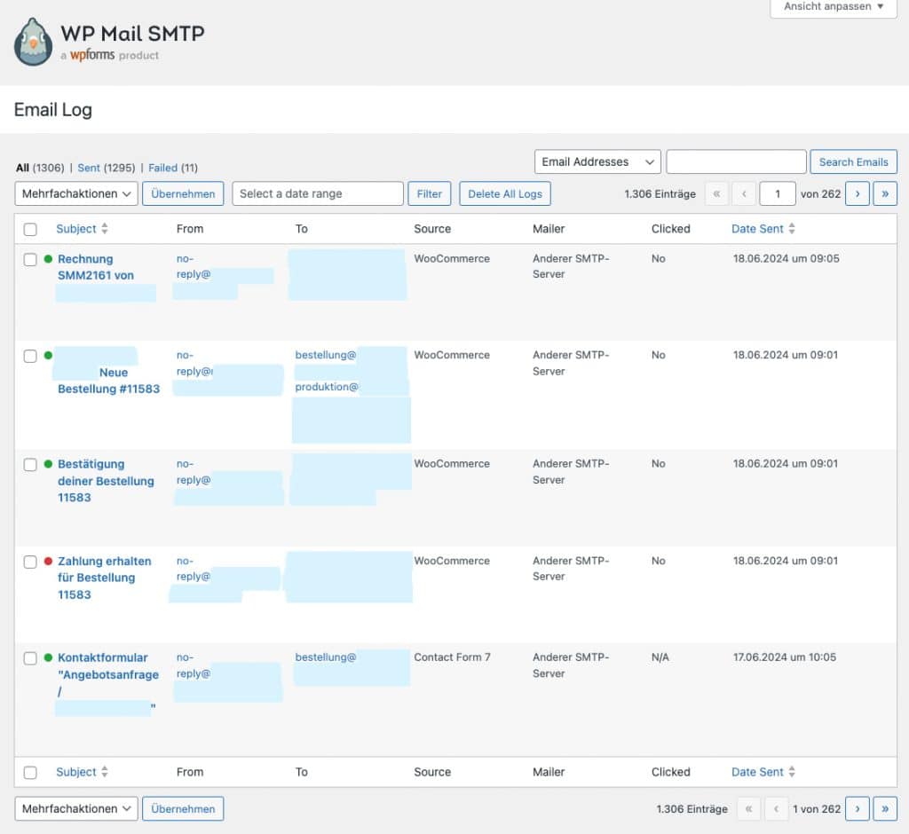 Die Backend Oberfläche von WP SMTP Pro wird gezeigt. Zu sehen ist das strukturierte E-Mail Protokoll mit den Informationen Mailbetreff, Absender, Empfänger, Quelle, Outmail-Konfiguration und Versanddatum.